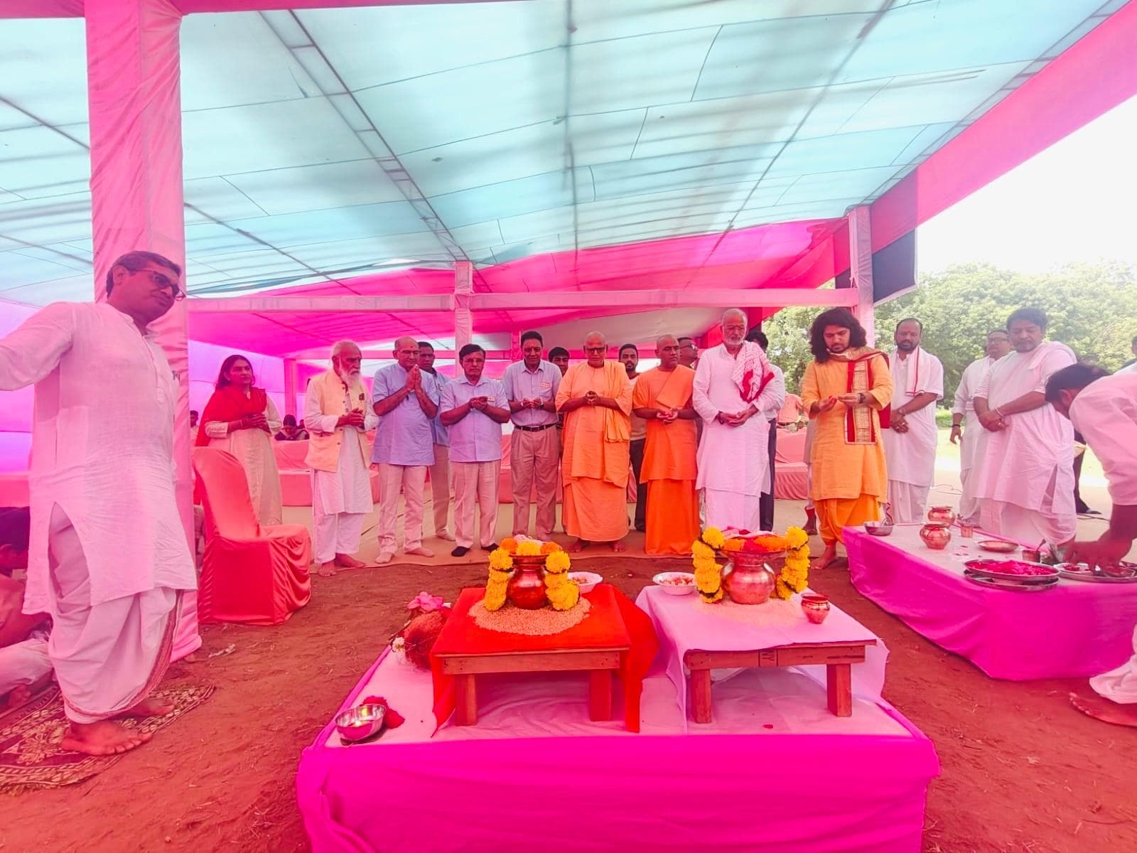 શ્રી ભાગવત વિદ્યાપીઠ સોલા અમદાવાદ ખાતે શ્રી કર્દમઋષિ ગુરુકુળના નૂતન ભવન નિર્માણના પ્રથમ સોપાન રૂપે ભૂમિપૂજનનો કાર્યક્રમ યોજાયો