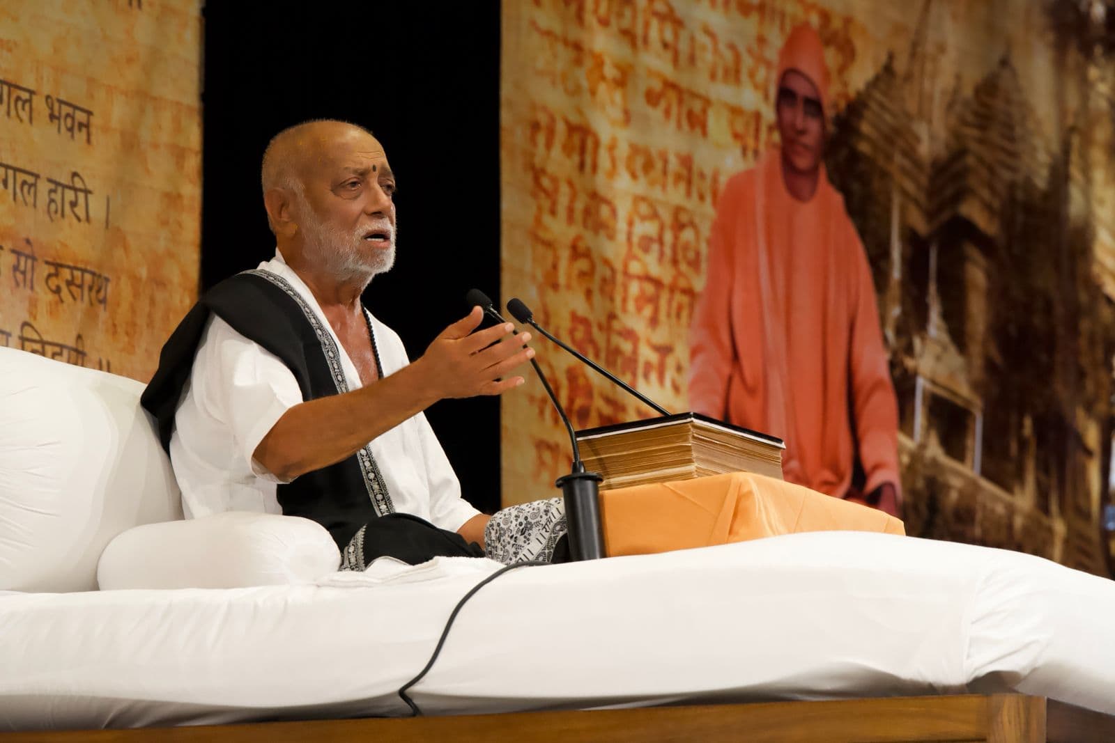 જય શ્રીરામ આંદોલાત્મક પોકાર અને જય સિયારામ આનંદોલાત્મક પોકાર છે.