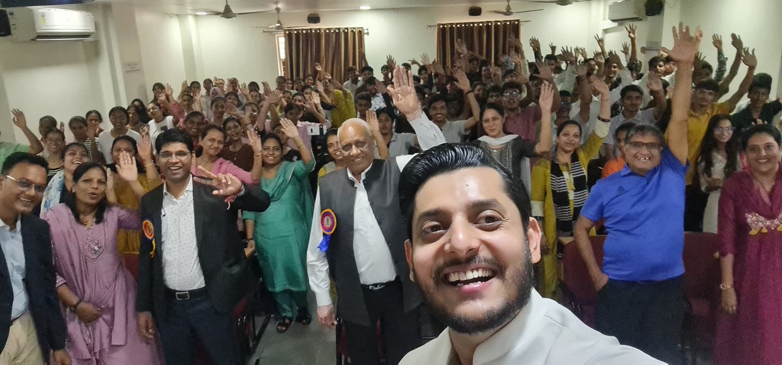 વિશ્વ આત્મહત્યા નિવારણ દિવસ 10 સપ્ટેમ્બર 2026: શ્રીમતી એન. એમ. પાદલિયા ફાર્મસી કોલેજ દ્વારા યુથ એમ્બેસેડર શ્રી વિદિત શર્માની 40મી સંસ્થાકીય મુલાકાતના માઈલસ્ટોન નિમિત્તે વિશેષ કાર્યક્રમ